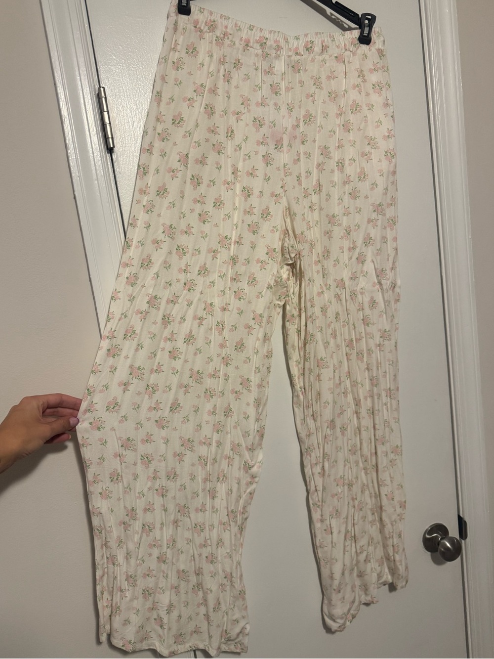Dippin Daisy’s Cream Floral Lounge Pants